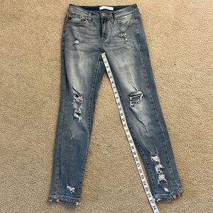 KanCan skinny distressed light jeans size 5/26